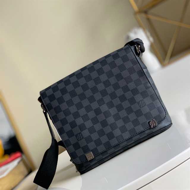 Louis Vuitton District Pm Damier Ebene Canvas LMB065 - 2