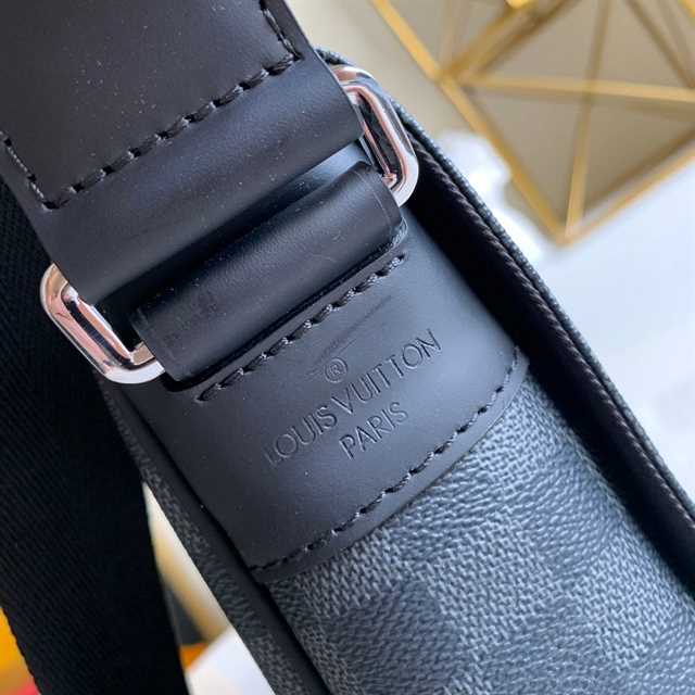 Louis Vuitton District Pm Damier Ebene Canvas LMB065 - 5