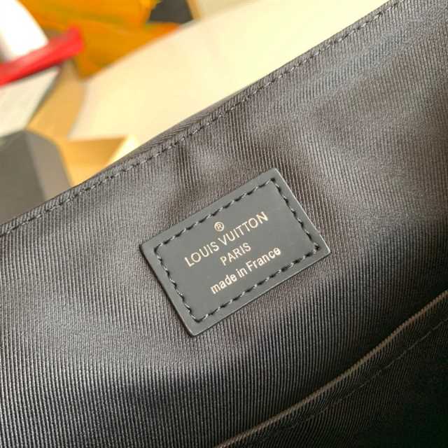 Louis Vuitton District Pm Monogram Eclipse Canvas LMB024 - 6
