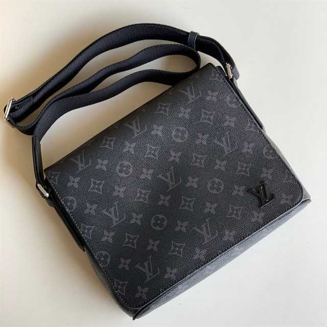 Louis Vuitton District Pm Monogram Eclipse Canvas LMB024 - 7