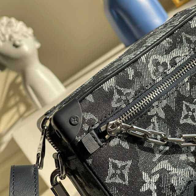 Louis Vuitton Mini Soft Trunk Monogram Tapestry Canvas LMB040 - 3