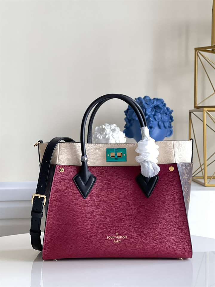Louis Vuitton On My Side - LTB058 - 2
