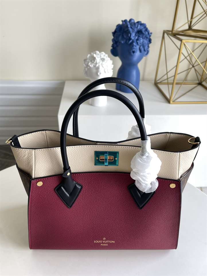Louis Vuitton On My Side - LTB058 - 3