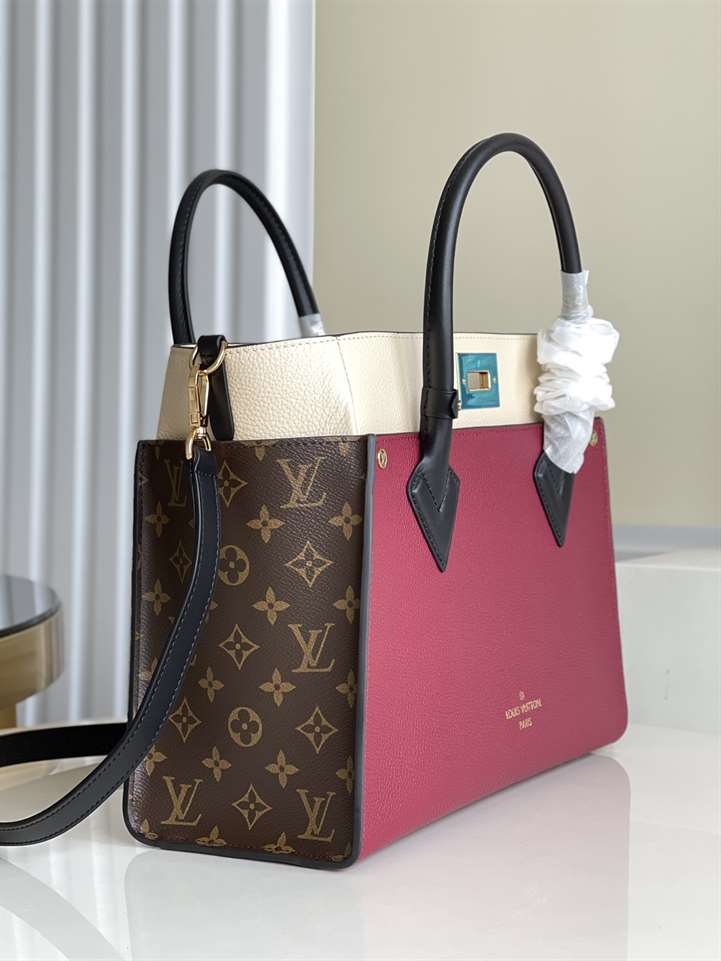 Louis Vuitton On My Side - LTB058 - 5