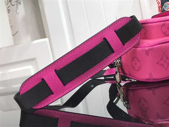 Louis Vuitton Outdoor Pouch LMB069 - 3