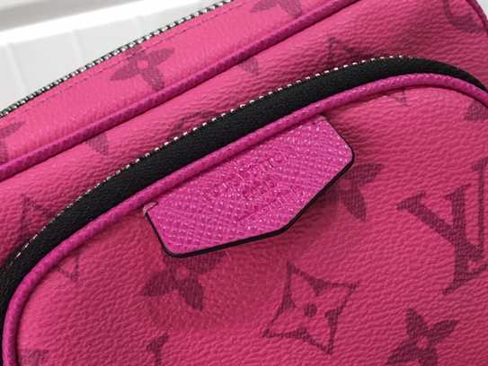 Louis Vuitton Outdoor Pouch LMB069 - 4
