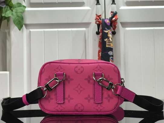 Louis Vuitton Outdoor Pouch LMB069 - 5