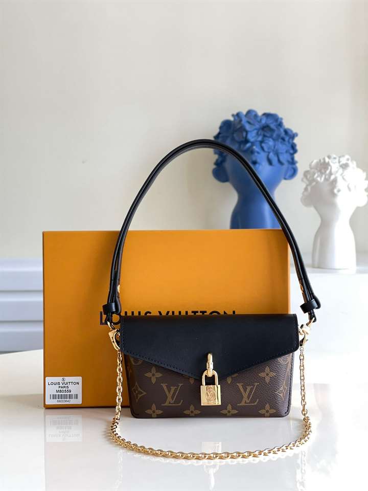 Louis Vuitton Padlock On Strap - LTB064 - 2