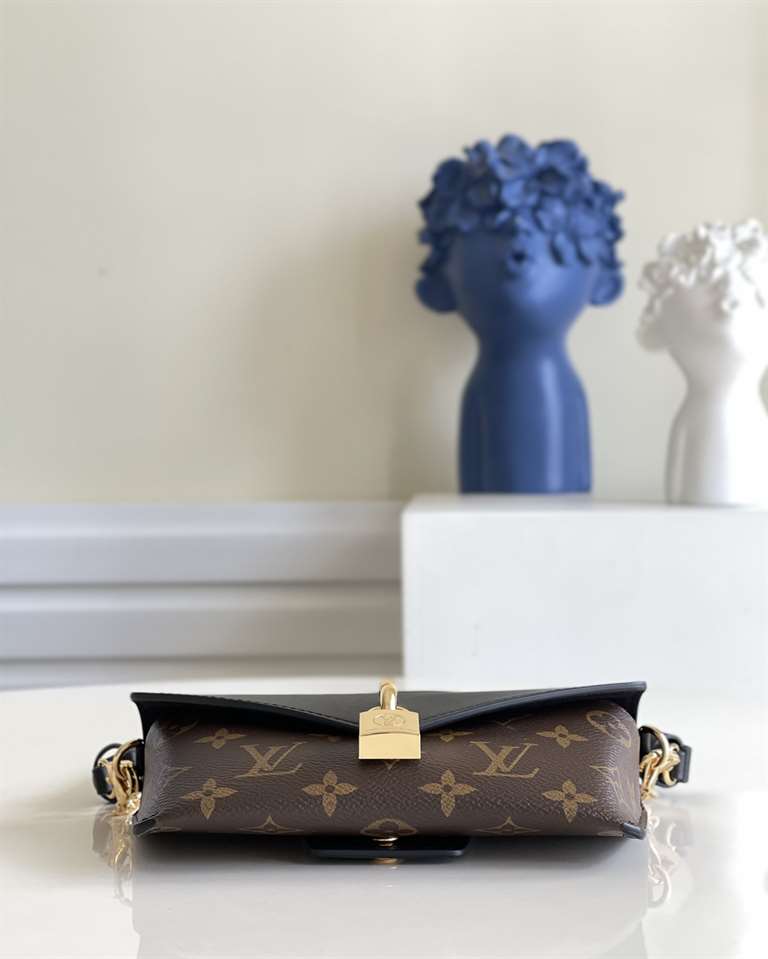 Louis Vuitton Padlock On Strap - LTB064 - 6