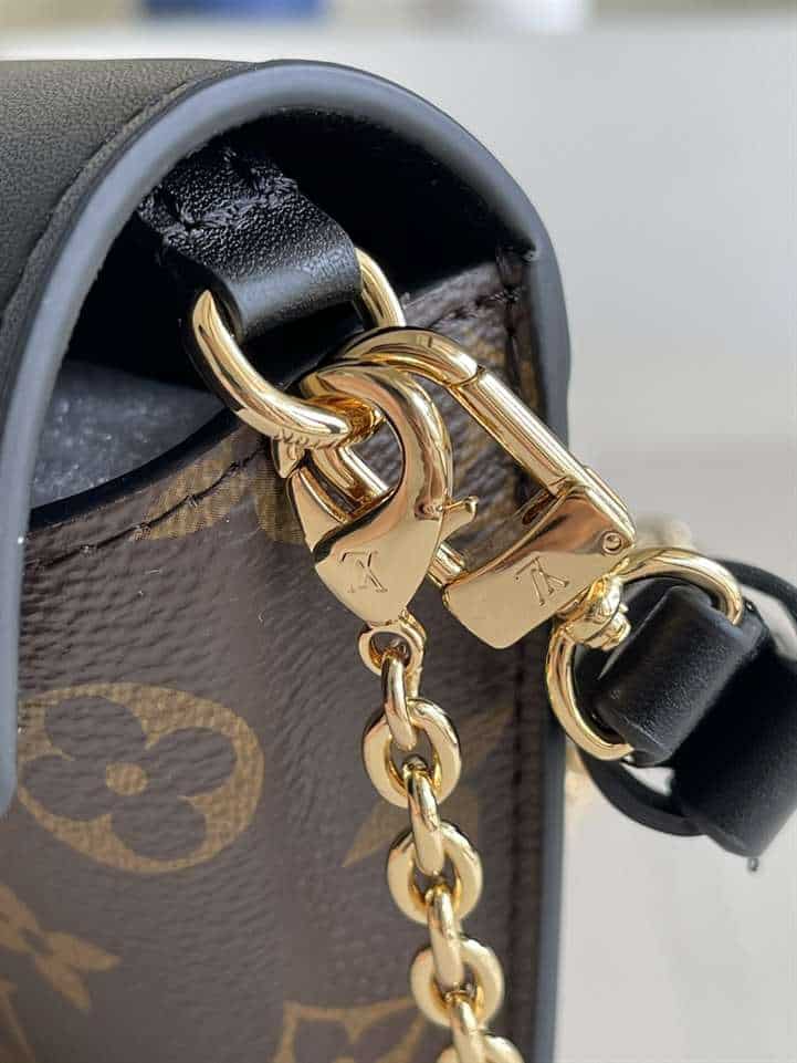 Louis Vuitton Padlock On Strap - LTB064 - 8