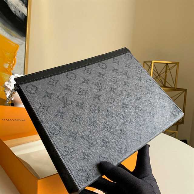 Louis Vuitton Pochette Voyage Mm Monogram Canvas LP50 - 2