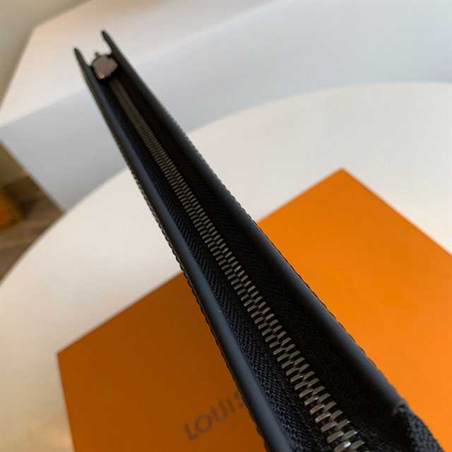 Louis Vuitton Pochette Voyage Mm Monogram Eclipse Canvas LP56 - 5