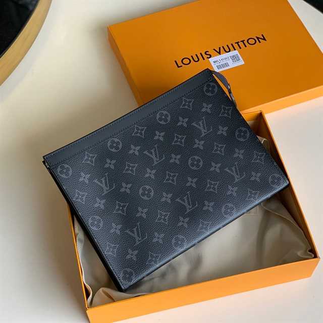 Louis Vuitton Pochette Voyage Mm Monogram Eclipse LP19 - 3