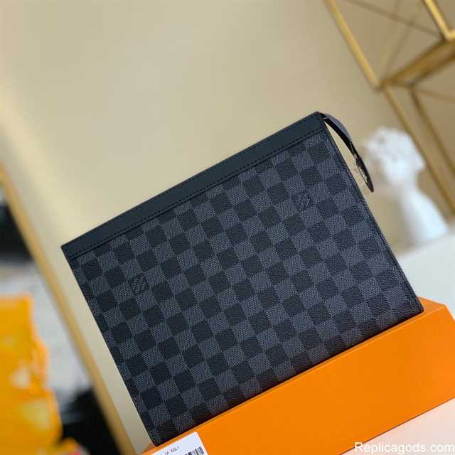 Louis Vuitton Pochette Voyage Mm Monogram Eclipse LP54 - 2