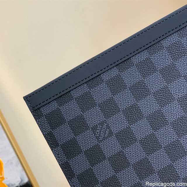 Louis Vuitton Pochette Voyage Mm Monogram Eclipse LP54 - 7