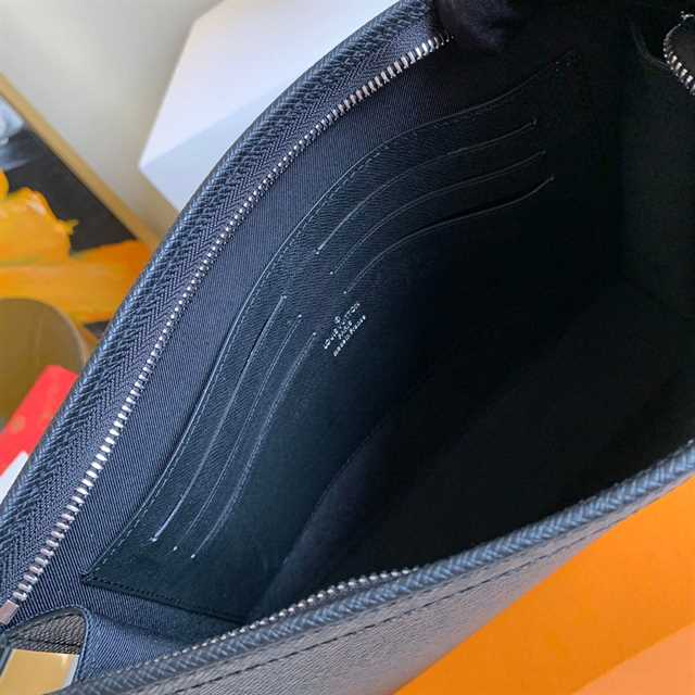 Louis Vuitton Pochette Voyage Taiga Leather LP57 - 5