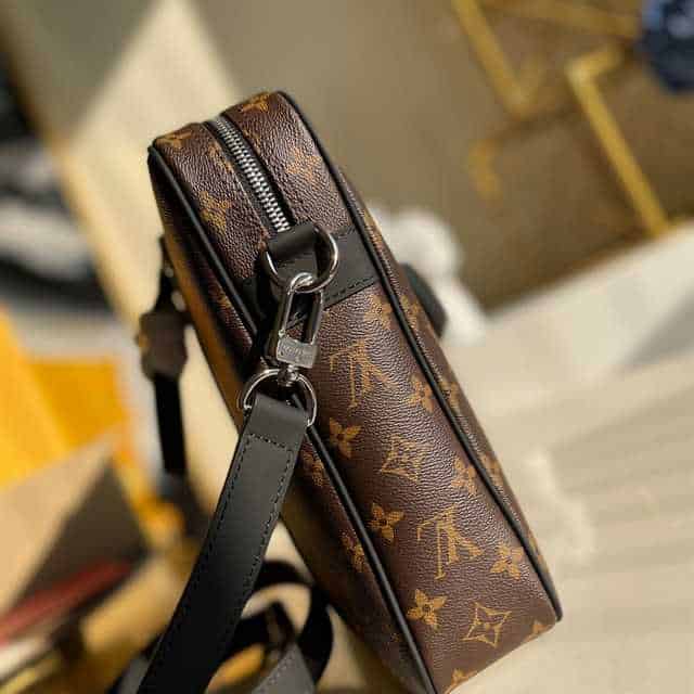 Louis Vuitton Porte-Documents Voyage Monogram Macassar Canvas LDB061 - 8