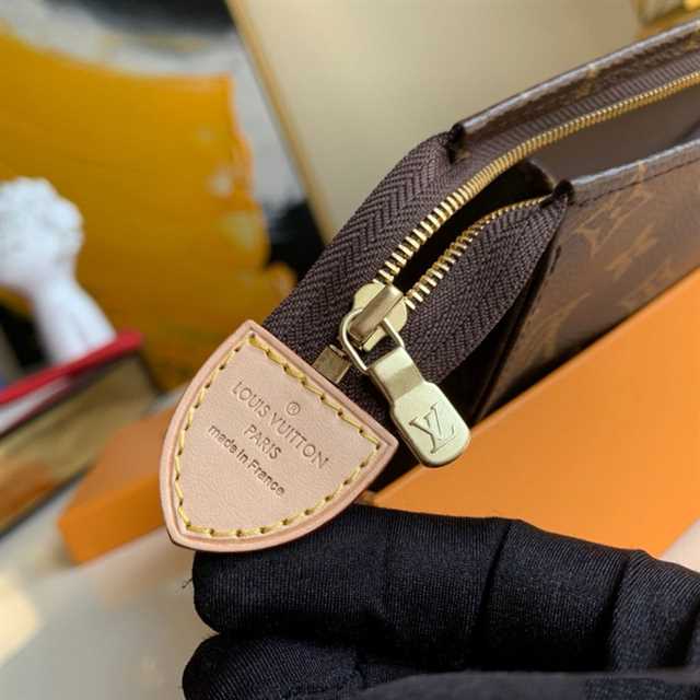 Louis Vuitton Toiletry Pouch 19 Monogram Canvas In Brown LP48 - 3