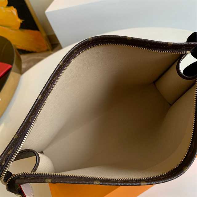 Louis Vuitton Toiletry Pouch 26 Epi Monogram Canvas LP55 - 3
