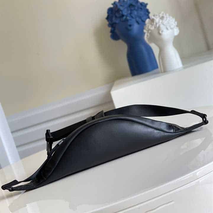 Louis Vuitton Discovery Bumbag Monogram Shadow Calf Leather - LBB010 - 4