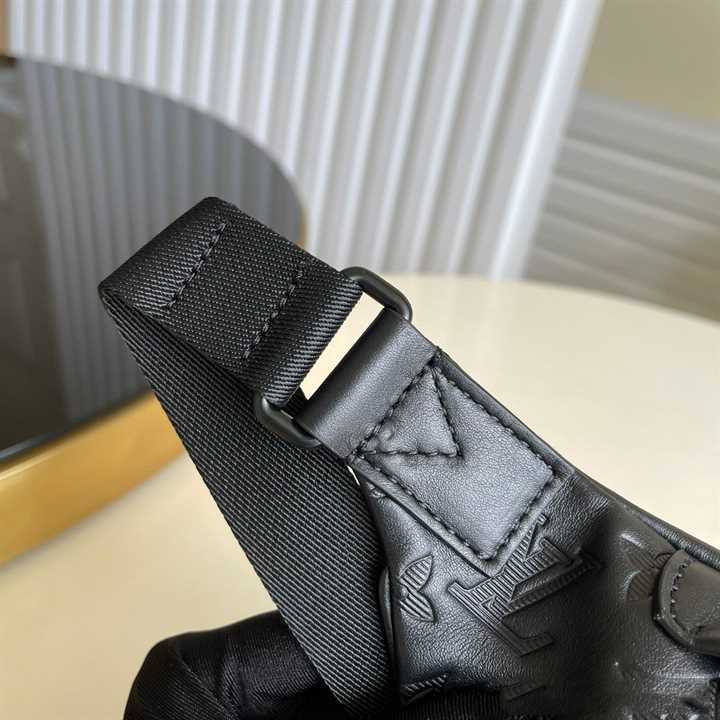 Louis Vuitton Discovery Bumbag Monogram Shadow Calf Leather - LBB010 - 5