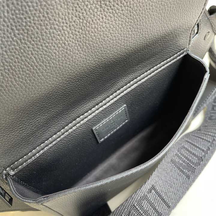 Louis Vuitton Aerogram Slingbag LMB017 - 6