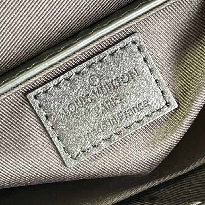 Louis Vuitton Trunk Slingbag Black Monogram Seal Cowhide Leather - LBB08 - 4
